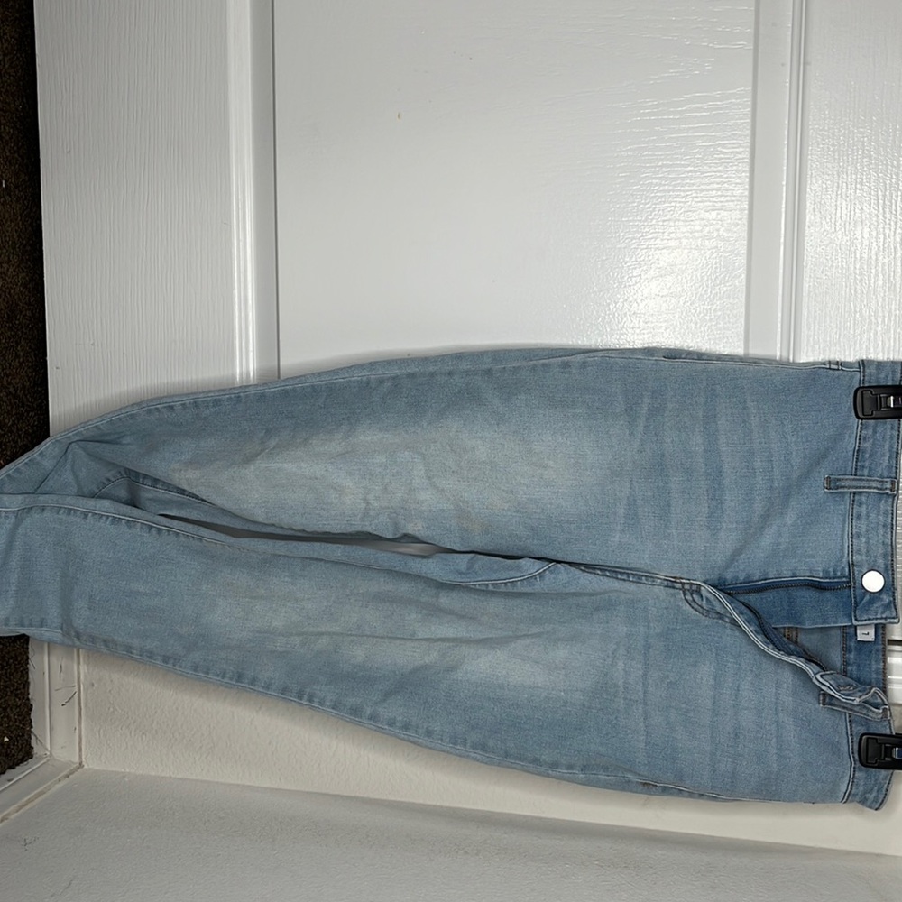 light wash skinny jeans